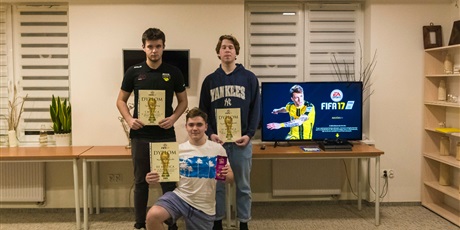 Powiększ grafikę: iii-turniej-fifa-17-170500.jpg