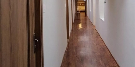 Powiększ grafikę: Wiszące gwiazdy dekoracje na korytarzu