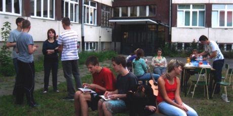 Grill integracyjny w budynku przy ul. Piramowicza
